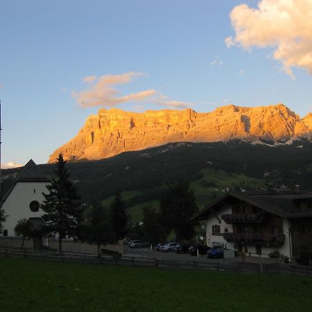 Garni Miriam Hotell La Villa  Exteriör bild
