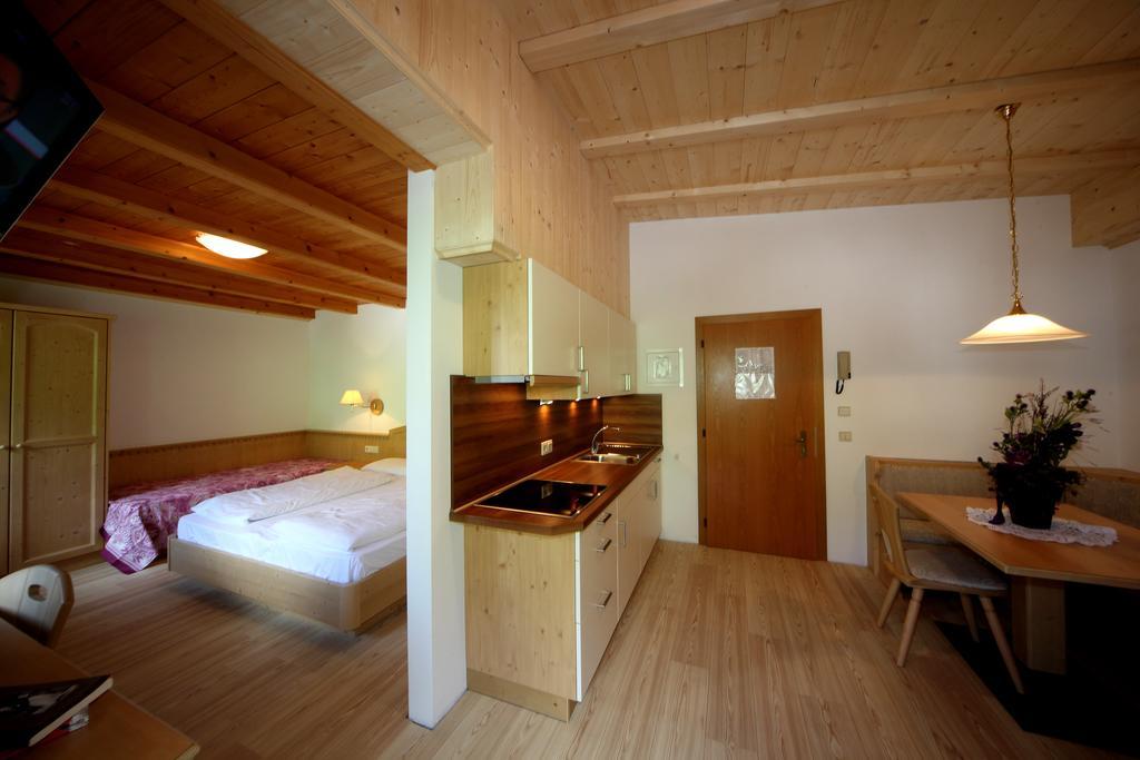 Garni Miriam Hotell La Villa  Rum bild