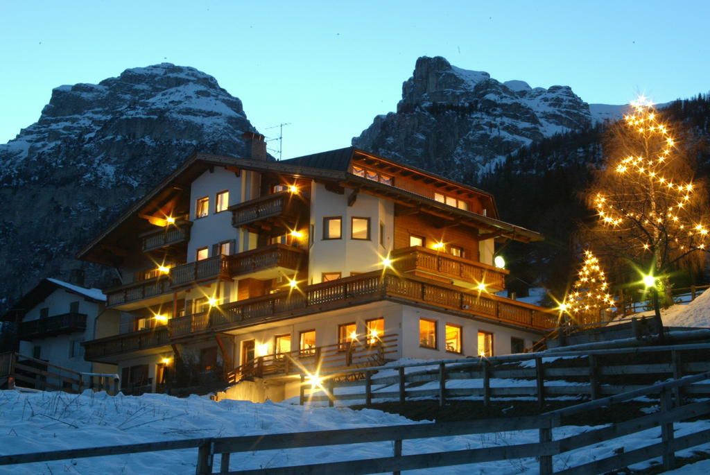 Garni Miriam Hotell La Villa  Exteriör bild