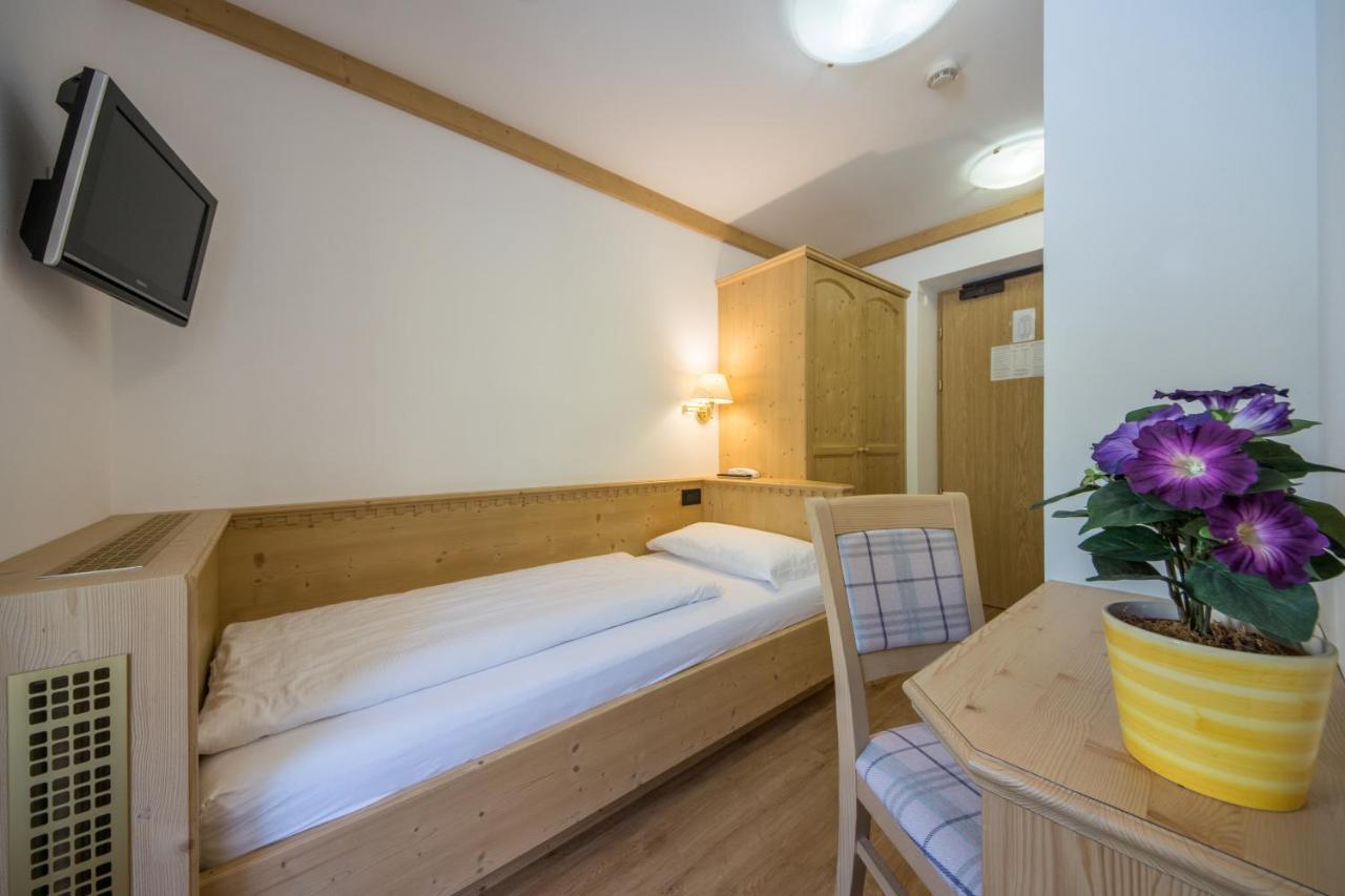 Garni Miriam Hotell La Villa  Exteriör bild