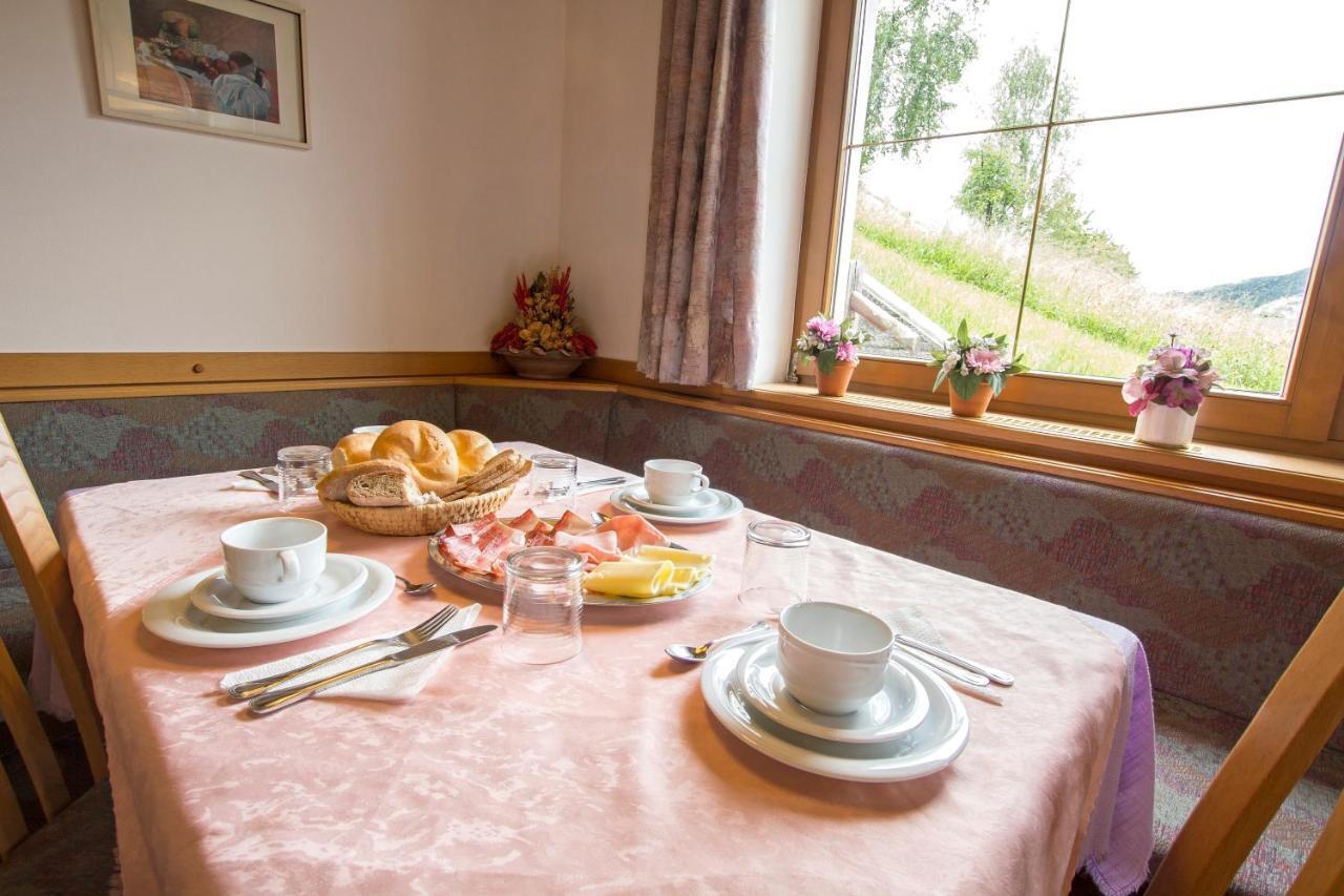 Garni Miriam Hotell La Villa  Rum bild
